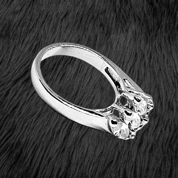 .Triple Row of Brilliant Cut CZ Stones Sterling Silver Ring - Picture 3 of 7